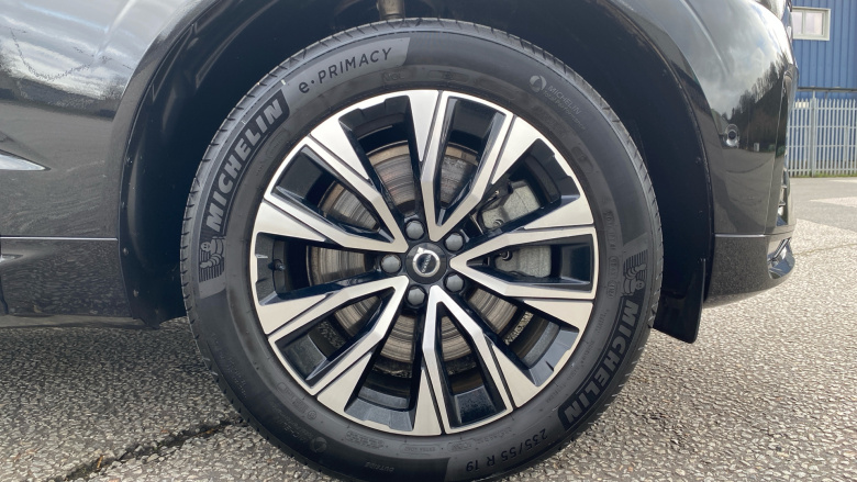 Volvo XC60 2.0 B5P Plus Dark 5dr AWD Geartronic Petrol Estate